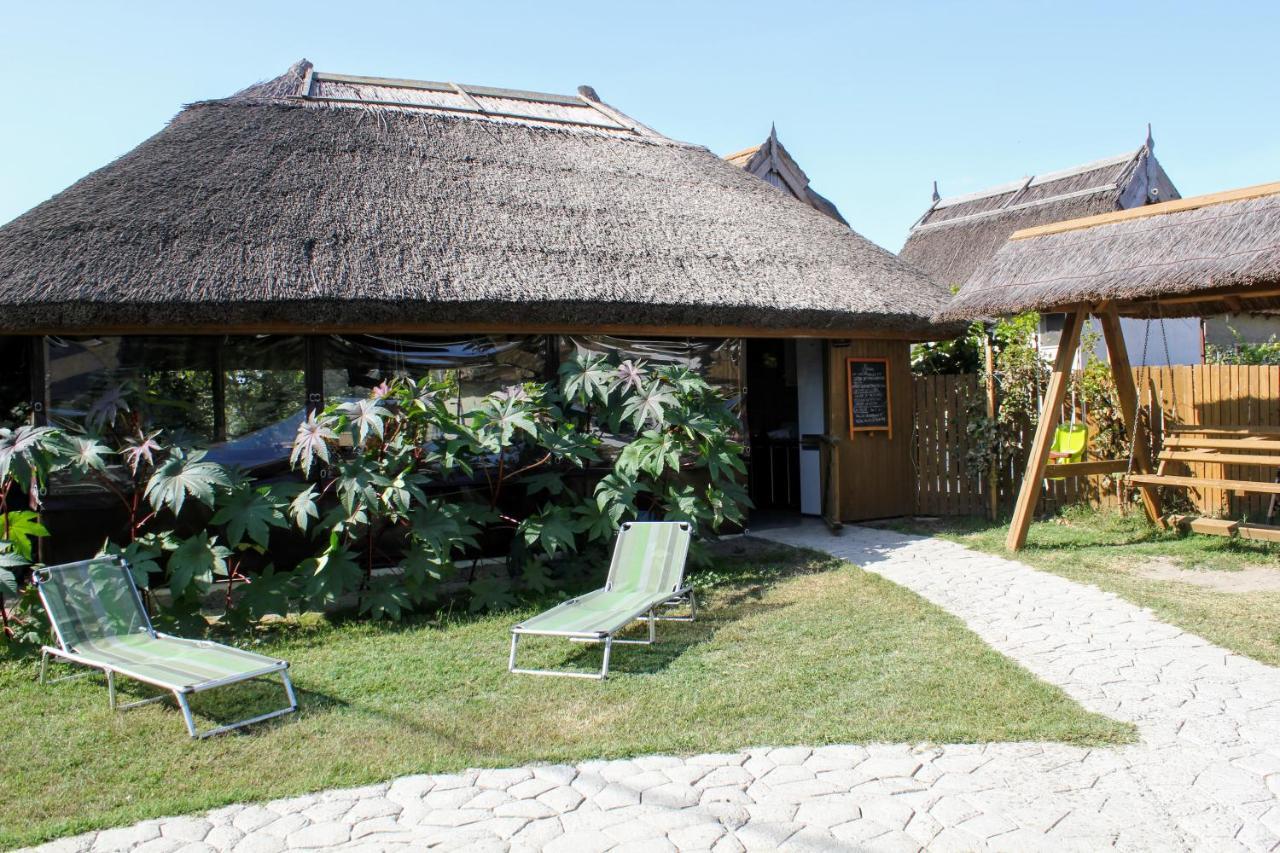 Cerdacul Cu Stuf Hotell Sfântu Gheorghe Exteriör bild