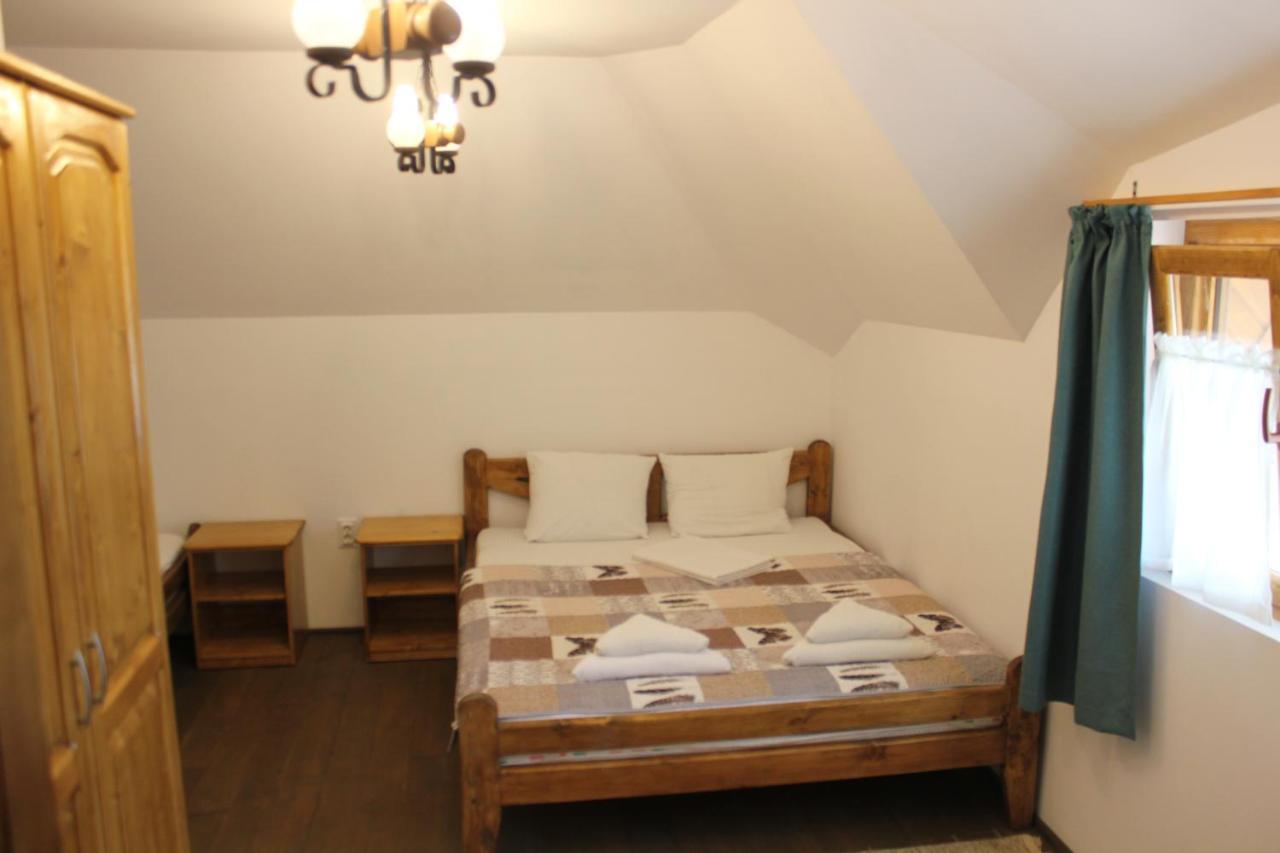 Cerdacul Cu Stuf Hotell Sfântu Gheorghe Exteriör bild