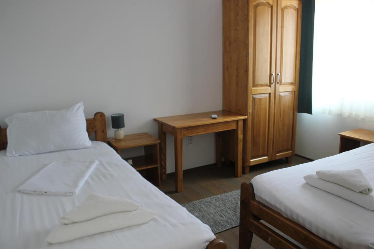 Cerdacul Cu Stuf Hotell Sfântu Gheorghe Exteriör bild
